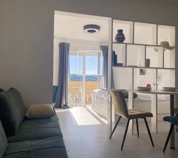 OTOK RAB, KAMPOR, MODERAN STAN OKRUŽEN PRIRODOM - cover