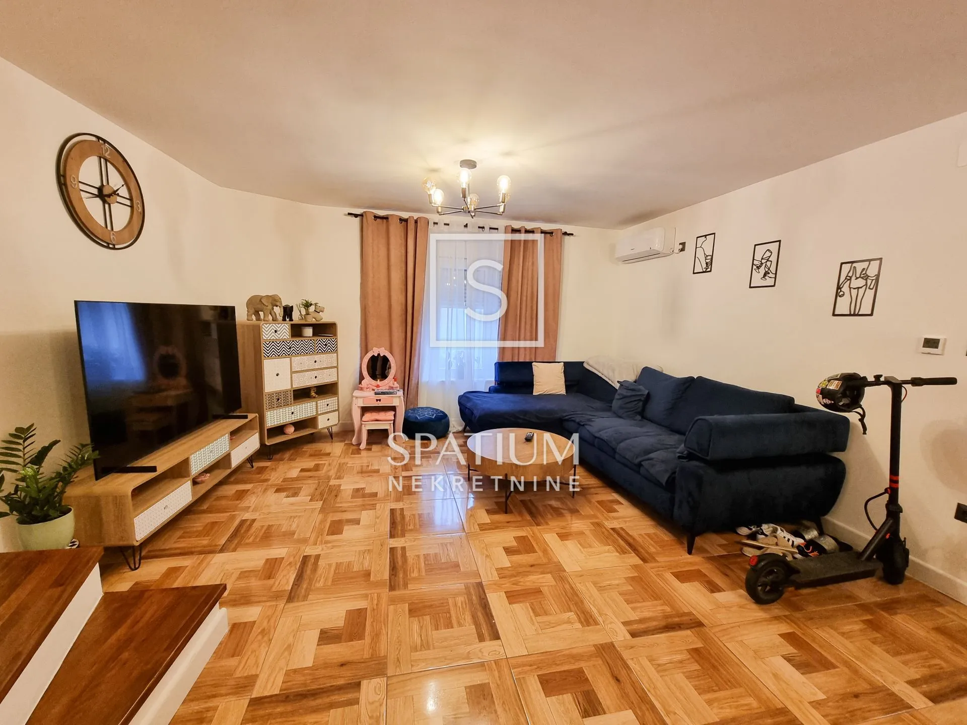 NOVI VINODOLSKI, DVIJE KUĆE S DVORIŠTEM BLIZU MORA - cover