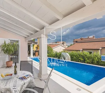 POREČ, PRIZEMNICA S BAZENOM NA MIRNOJ LOKACIJI - cover