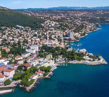 OPATIJA, KUĆA S DVA STANA U SAMOM CENTRU - cover