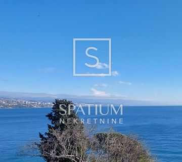 OPATIJA, STAN U CENTRU S POGLEDOM NA MORE - cover