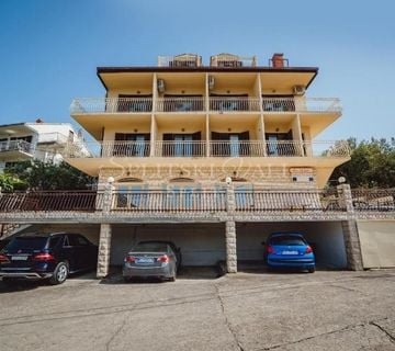 Apartmanska kuća - Seget Vranjica - cover
