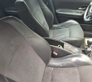 RENAULT LAGUNA 2 2006 REDIZAJN UNUTRASNJOST POLUKOŽA - cover