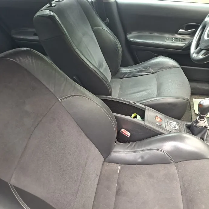 RENAULT LAGUNA 2 2006 REDIZAJN UNUTRASNJOST POLUKOŽA - cover