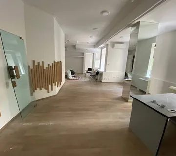 CENTAR Rijeka, 122 m2, moderan poslovni prostor za najam