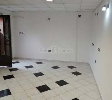 Rijeka, Krimeja, Poslovni prostor 30 m2, wc, parking - cover