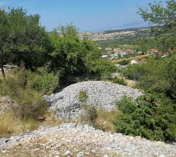 Četiri građevinska zemljišta veličine 585,75 m² na Otoku Braču – Nerežišća - cover
