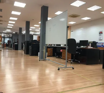 RIJEKA, Centar, uredski prostor u poslovnoj zgradi 1070 m2