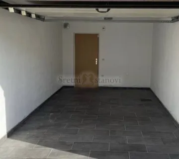 Zamet, 18,80 m2, izvrsna garaža - Rijeka