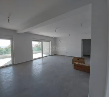 Stan Mandre, 3S+DB, blizina mora - cover