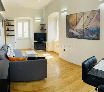 Rijeka,STROGI CENTAR, najam, 53 m2, 2S+DB