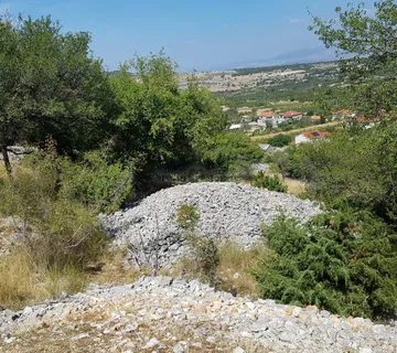 Četiri građevinska zemljišta veličine 585,75 m² na Otoku Braču – Nerežišća - cover