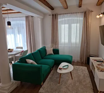 Najam, Centar, 75 m2, 2S+DB, prekrasan novouređeni stan - cover