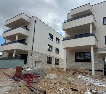 Stan Novalja, 1S + DB, top lokacija - cover