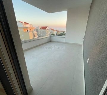 NOVALJA , Novogradnja, 4S+DB, 118 m2,s okućnicom - cover