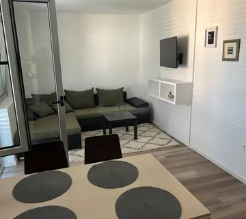 Rovinj – apartmanska kuća s uhodanim turističkim poslovanjem i kategorizacijom 4*