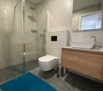 Opatija, Pobri, kuća (troetažni stan) s bazenom za najam, novogradnja, 3S+DB, 210 m2 - cover