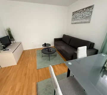 Apartman Novalja, 2S+DB, 1. kat, bazen, top lokacija