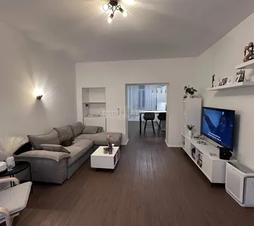 Rijeka, centar, moderan stan, 65 m2, s balkonom