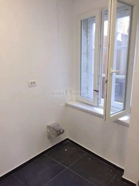 Centar, 115 m2, 3S , za stan ili ured - cover