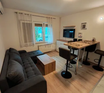 Vežica, 42 m2. 2s+db , novouređeni moderan stan - Rijeka