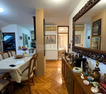 Na prodaju komforni četverosobni stan u srcu Trešnjevke - cover