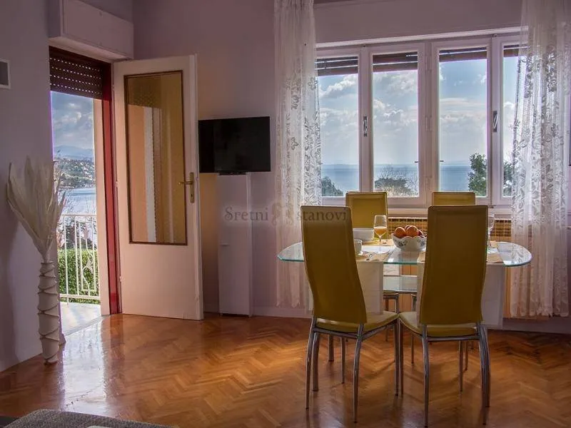 Opatija,Volosko,100 m2,2S+DB,odlična lokacija - cover