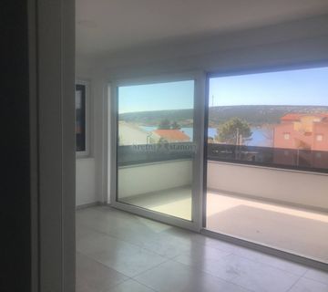Stara Novalja, luksuzni apartman uz more 2s+db  - cover