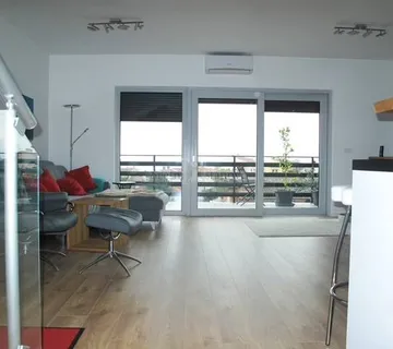 MATULJI, troetažni stan, 200 m2, 4S+DB, s garažom - cover