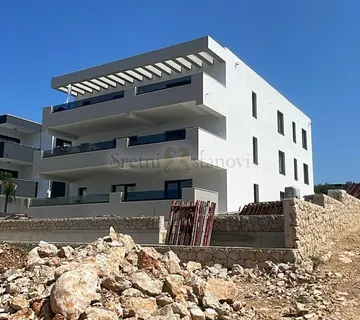 Apartman Novalja, 3S+DB, top lokacija, prizemlje s vrtom