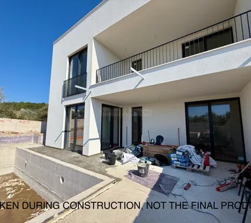 Luksuzna kuća s bazenom i krovnom terasom Vodice, POGLED NA MORE, PRILIKA - cover