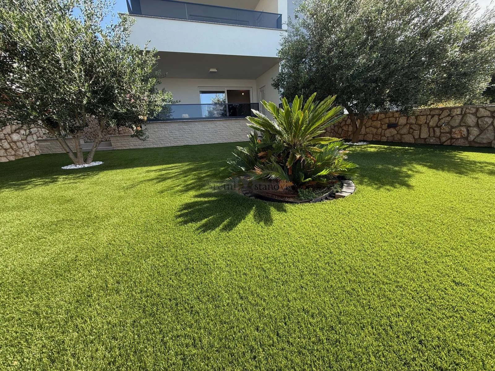 Apartman  Novalja (2s+db) , okućnica , parking - cover