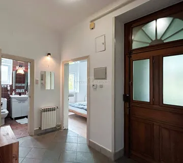 Stan za prodaju, Ilirski trg, Zagreb - cover