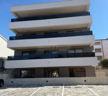 Stan Mandre S1,novogradnja, 2S+DB, top lokacija, namješten sa okučnicom - cover