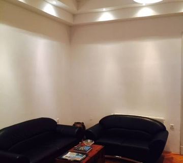 Centar, gospodski stan, 3s+db, 140 m2 - cover