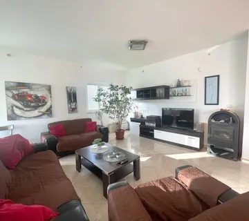 Penthouse stan najam Zadar, Belafuža, 3S+DB, pogled na more - cover