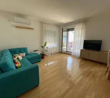 Rijeka, Marčeljeva Draga, 98m2, terasa s lijepim pogledom - cover