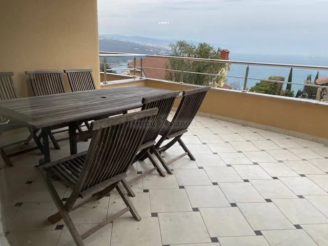 Opatija, najam, 96 m2, 2S+DB, s okućnicom, terasom i garažom, najam - cover