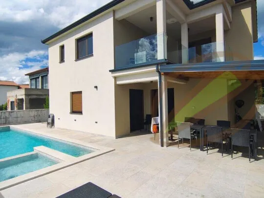 Istra, Labin, nova kuća s bazenom i pogledom na more - cover