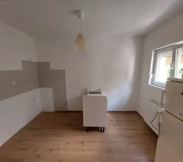 Stan: Osijek, Centar, 77.00 m2 (prodaja)