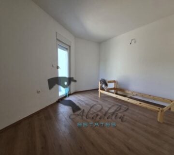 Trogir, izuzetan novorenovirani stan u prizemlju s pogledom, 87,50 m2 (prodaja) - cover