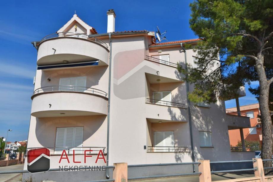 stan-vodice-prodaje-se-dvosoban-apartman-prvom-katu-slika-192136767