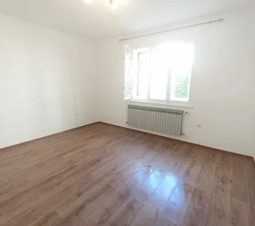 Stan: Zagreb (Trešnjevka), 48.00 m2 prizemlje (prodaja)