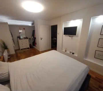 Stan: Zagreb (Voćarsko naselje) Bauerova ,Dvosobni uređeni 35.00 m2 (p