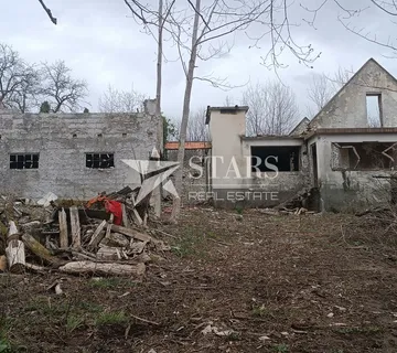 Plaški -Građevinsko i poljoprivredno zemljište s ruševinama - cover