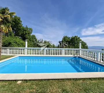 Opatija, Volosko, poslovno stambena vila s bazenom! - cover