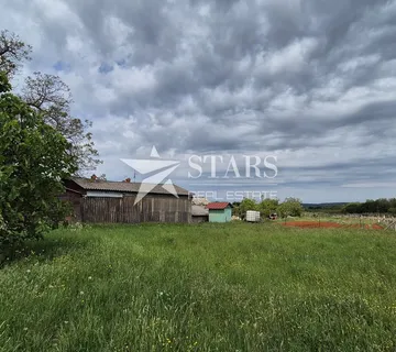 Istra, Oprtalj okolica – građevinski teren 453 m2 u autentičnom okruženju - cover