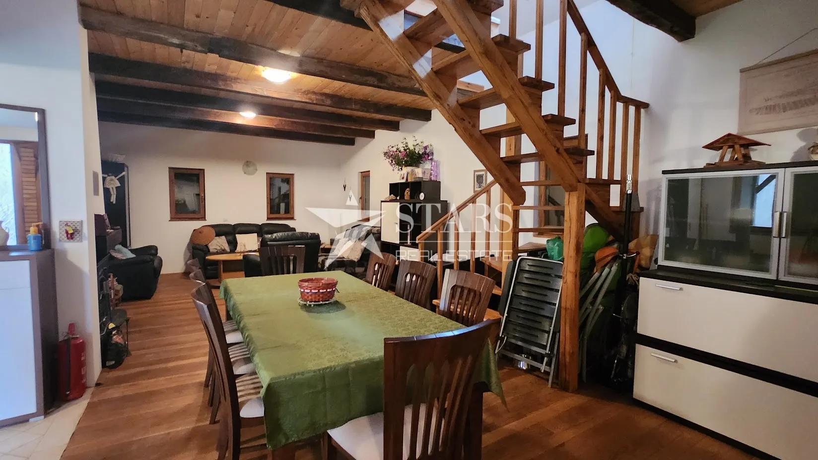 Gorski kotar, Lič, okolica -  hrastova brvnara na osami - cover