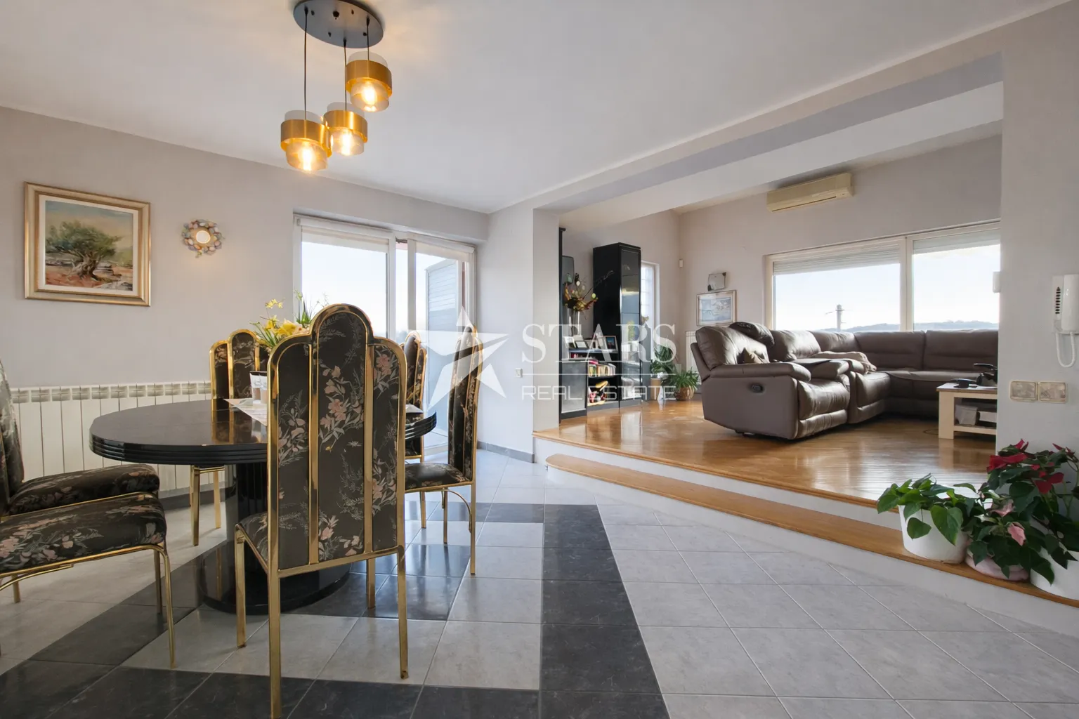 Rijeka, Škurinje, obiteljska kuća s bazenom! - cover