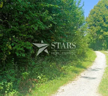 Slunj - Veliko zemljište s potencijalom – mirna lokacija u blizini Slunja - cover